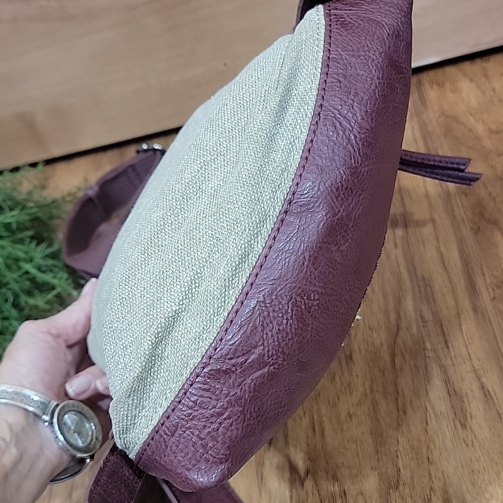 Sherpani Luna Crossbody Bag - Picture 7 of 16